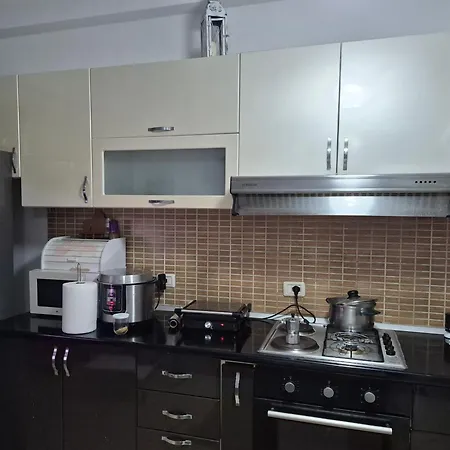 Armi Casa * Tirana